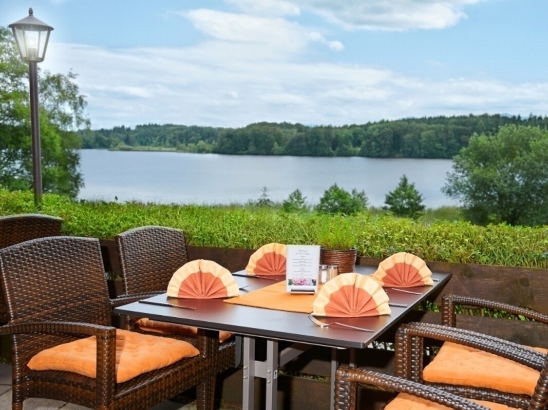 Bild-14 Hotel Seeblick am Pelhamer See in Bad Endorf